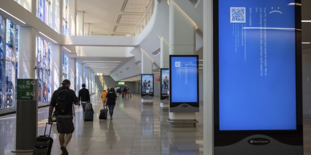 "Μπλε οθόνες θανάτου" στο αεροδρόμιο LaGuardia στη Νέα Υόρκη