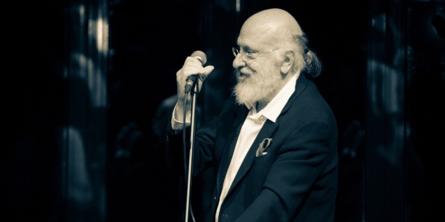 O Διονύσης Σαββόπουλος