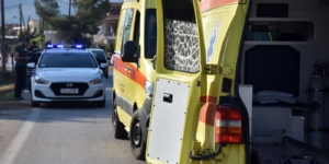Περιπολικό και ασθενοφόρο (φωτογραφία αρχείου)