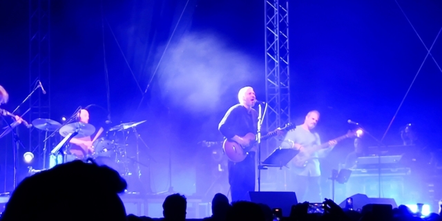 Ο Αλκίνοος Ιωαννίδης στο θέατρο του Λυκαβηττού