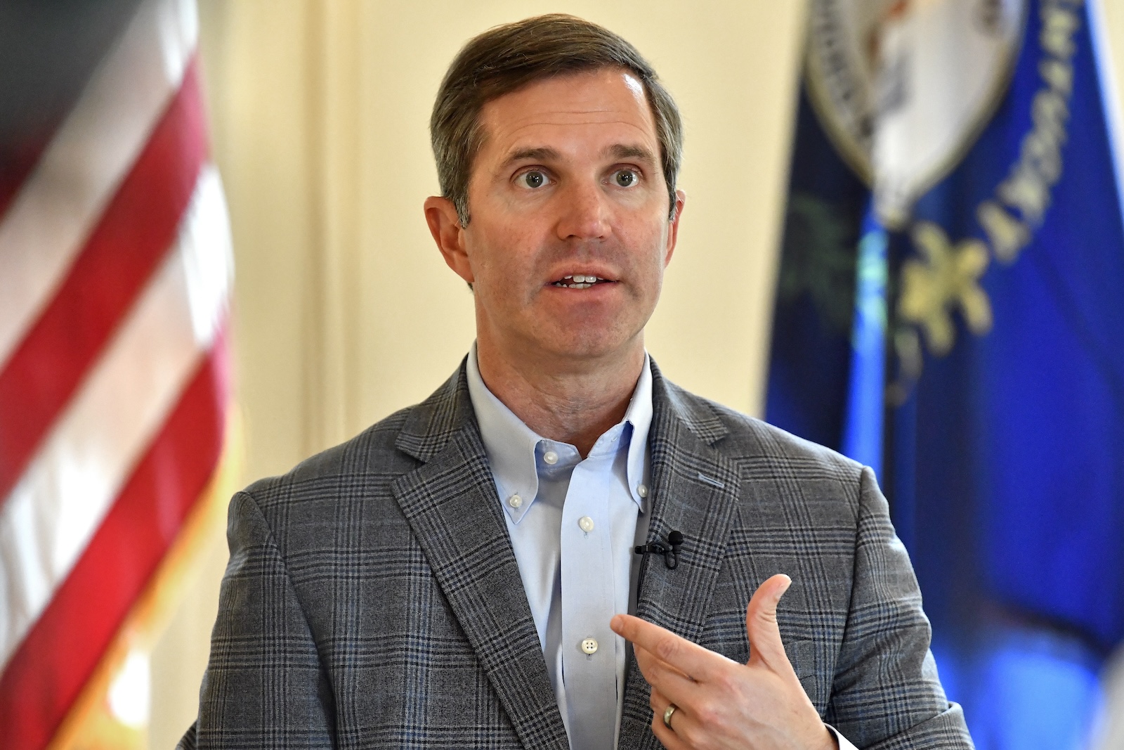 O Andy Beshear