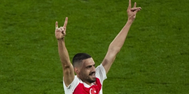 Euro 2024, Τουρκία: Ο Ντεμιράλ τιμωρήθηκε με δύο αγωνιστικές για τον χαιρετισμό των Γκρίζων Λύκων