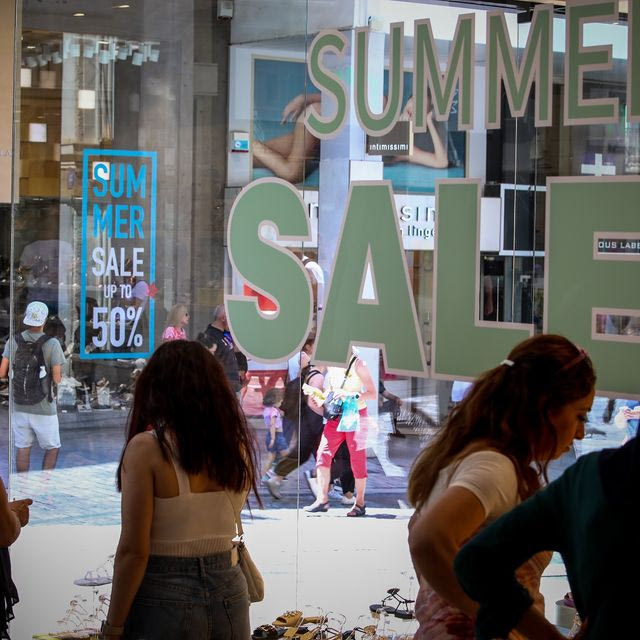 Στιγμιότυπο από εμπορικό κατάστημα στην Αθήνα