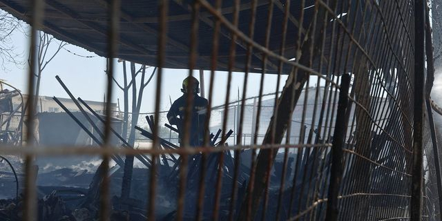 Φωτιά σε συνεργείο αυτοκινήτων στον Νέο Κόσμο