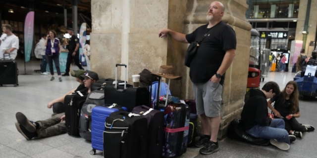 Παρέλυσε το σιδηροδρομικό δίκτυο της Γαλλίας