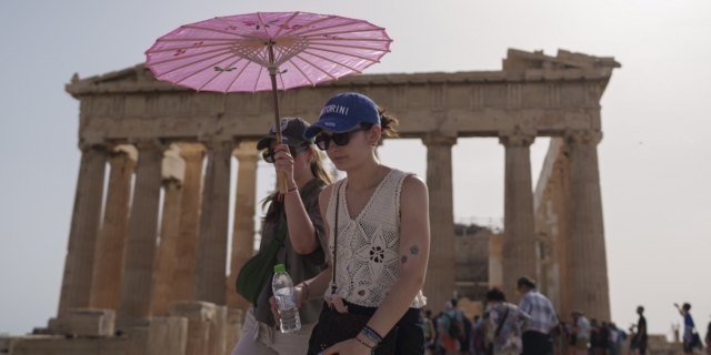 Kαύσωνας: Κλειστή η Ακρόπολη για 5 ώρες
