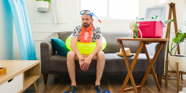 “Staycation”: Trend ή κοροϊδία για όσους δεν μπορούν να πάνε διακοπές;