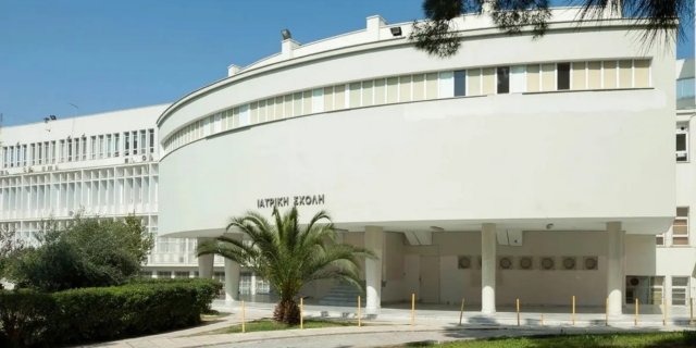 Θεσσαλονίκη: Επιχείρηση εκκένωσης του Αυτοδιαχειριζόμενου Κυλικείου Ιατρικής του ΑΠΘ από την ΕΛΑΣ