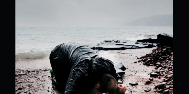 “The Other Half”: Το ντοκιμαντέρ που κοιτά κατάματα την πραγματικότητα