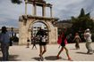 Καιρός: “Κοκτέιλ” ζέστης και ισχυρών ανέμων – Πού θα σημειωθούν 38άρια