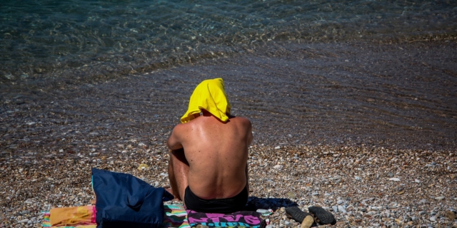 Καύσωνας: Νέο έκτακτο δελτίο – 40αρια μέχρι την Κυριακή