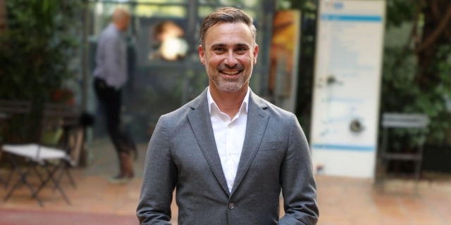 Ο Γιώργος Καπουτζίδης