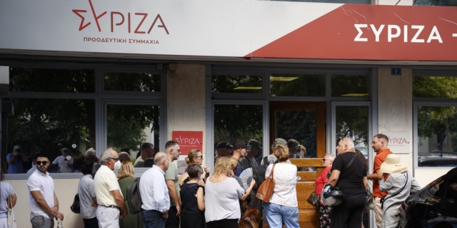 Συναντήσεις του προέδρου του ΣΥΡΙΖΑ - Προοδευτική Συμμαχία, Στέφανου Κασσελάκη με πολίτες στα κεντρικά γραφεία του ΣΥΡΙΖΑ.