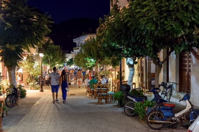 Ηράκλειο: Άγρια επίθεση σε οικογένεια τουριστών από ντόπιους