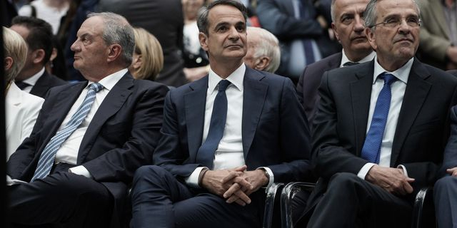 Η “τυχαία συνάντηση” Μητσοτάκη- Καραμανλή- Σαμαρά