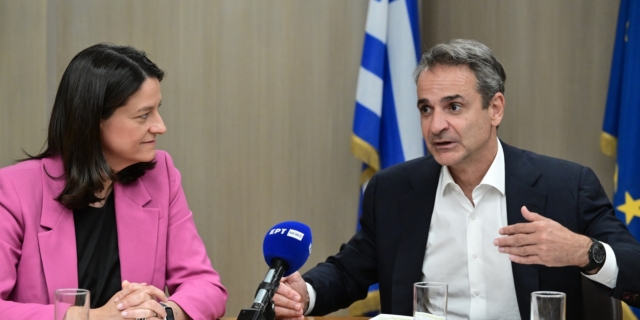 Επίσκεψη του Πρωθυπουργού Κυριάκου Μητσοτάκη στο υπουργείο Εργασίας και Κοινωνικής Ασφάλισης