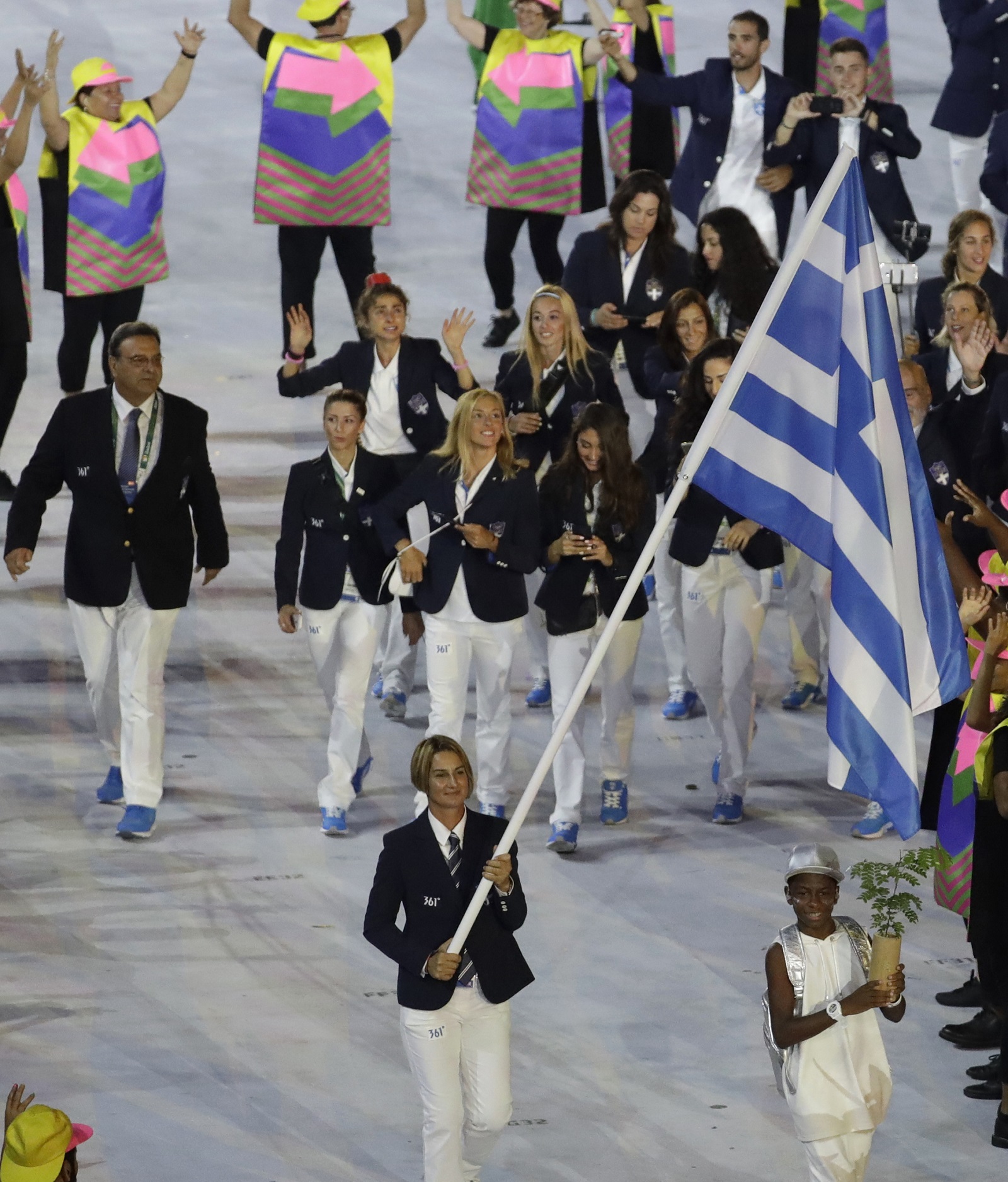 Η Σοφία Μπεκατώρου, σημαιοφόρος στους Ολυμπιακούς Αγώνες του 2016 στο Ριο ντε Τζανέιρο