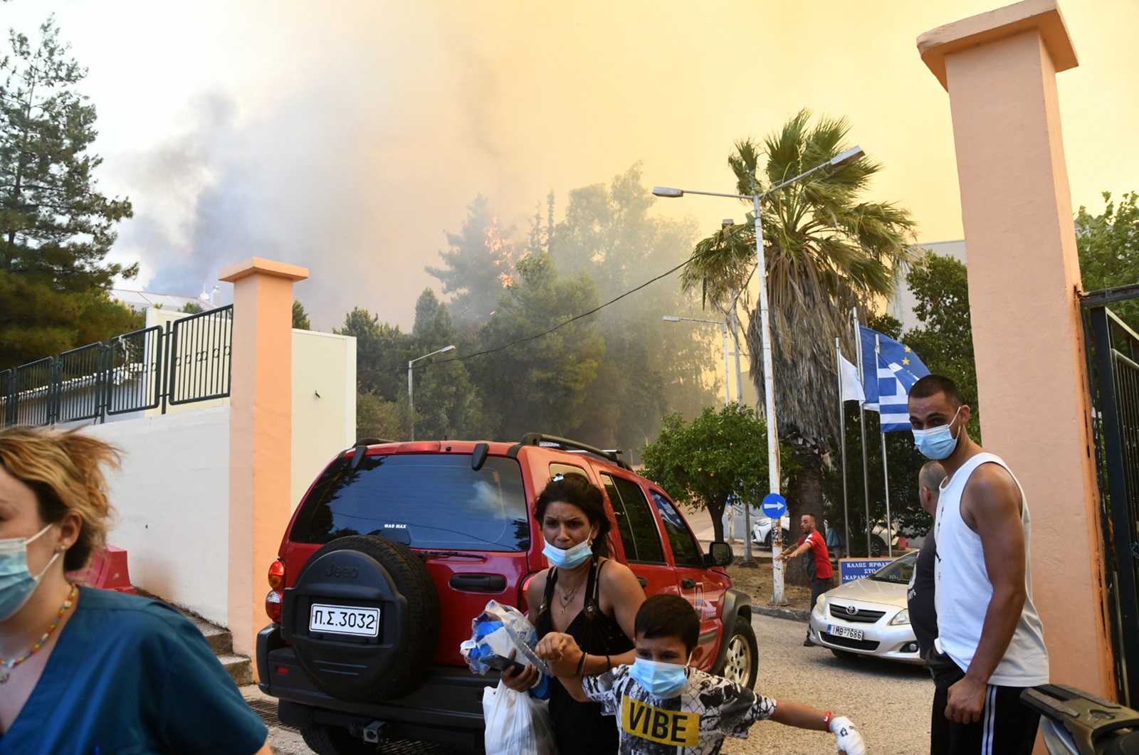 Φωτιά στο Καραμανδάνειο Νοσοκομείο στην Πάτρα