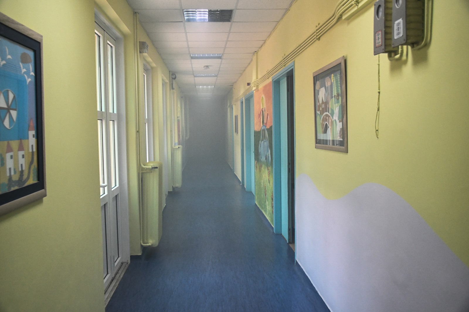 Οι φλόγες έφτασαν στο Καραμανδάνειο Νοσοκομείο