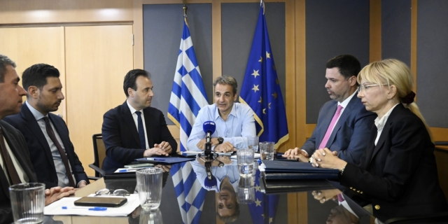 ΕΠΙΣΚΕΨΗ ΤΟΥ ΠΡΩΘΥΠΟΥΡΓΟΥ ΚΥΡΙΑΚΟΥ ΜΗΤΣΟΤΑΚΗ ΣΤΟ ΥΠΟΥΡΓΕΙΟ ΨΗΦΙΑΚΗΣ ΔΙΑΚΥΒΕΡΝΗΣΗΣ