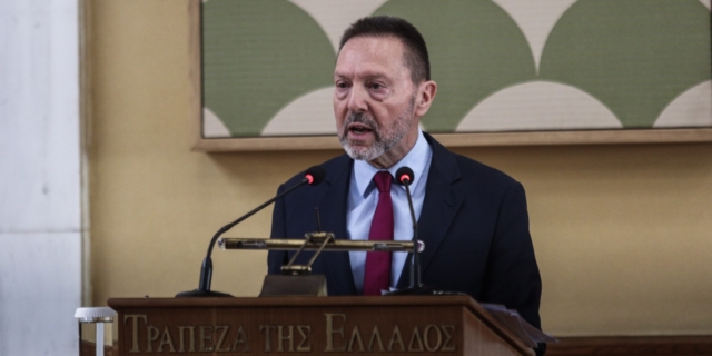 Γιάννης Στουρνάρας