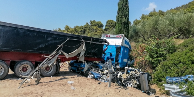 Πολύνεκρο τροχαίο στην Ελαία Μεσσηνίας.