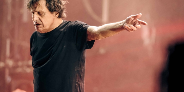 Βασίλης Παπακωνσταντίνου