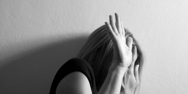 Ενδοοικογενειακή βία