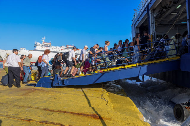 Ναυτεργατικά σωματεία: Αντιδρούν στις συλλήψεις πλοιάρχων