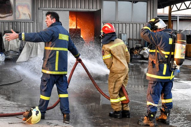 Θεσσαλονίκη: Ανάληψη ευθύνης για τον εμπρησμό επιχείρησης στη Νεοχωρούδα