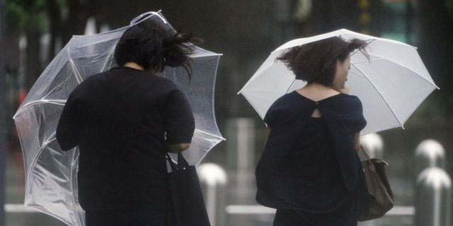 Ο τυφώνας Σανσάν πλήττει την Ιαπωνία