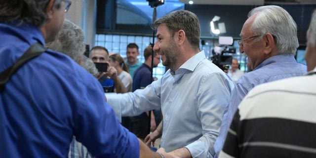 Ανδρουλάκης: Στο φανταστικό νησί της Ψιμύθου πήγε διακοπές ο κ. Μητσοτάκης και τα βλέπει όλα καλά;