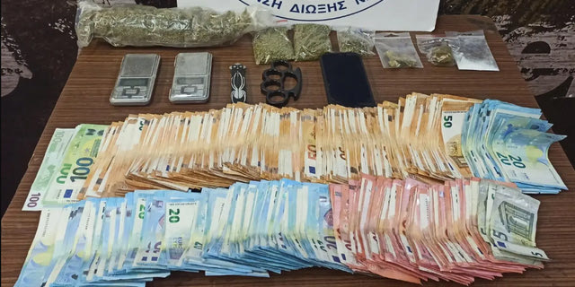 Βούλα: Συνελήφθη 27χρονος για διακίνηση ναρκωτικών στα νότια προάστια της Αττικής