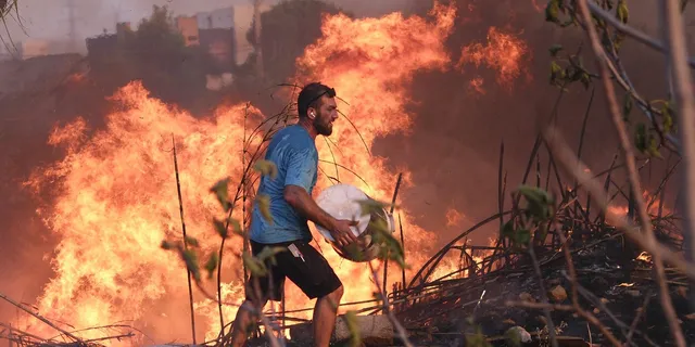 Στους πυρόπληκτους οι αρχηγοί των κομμάτων της προοδευτικής αντιπολίτευσης