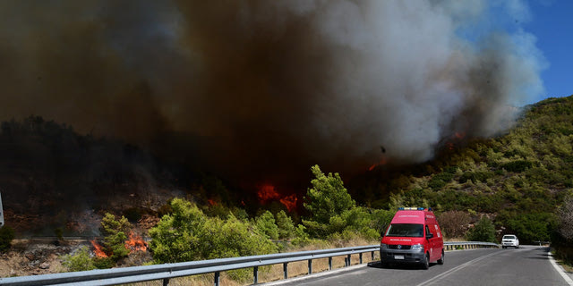 Φωτιά στα Λευκόγεια Δράμας
