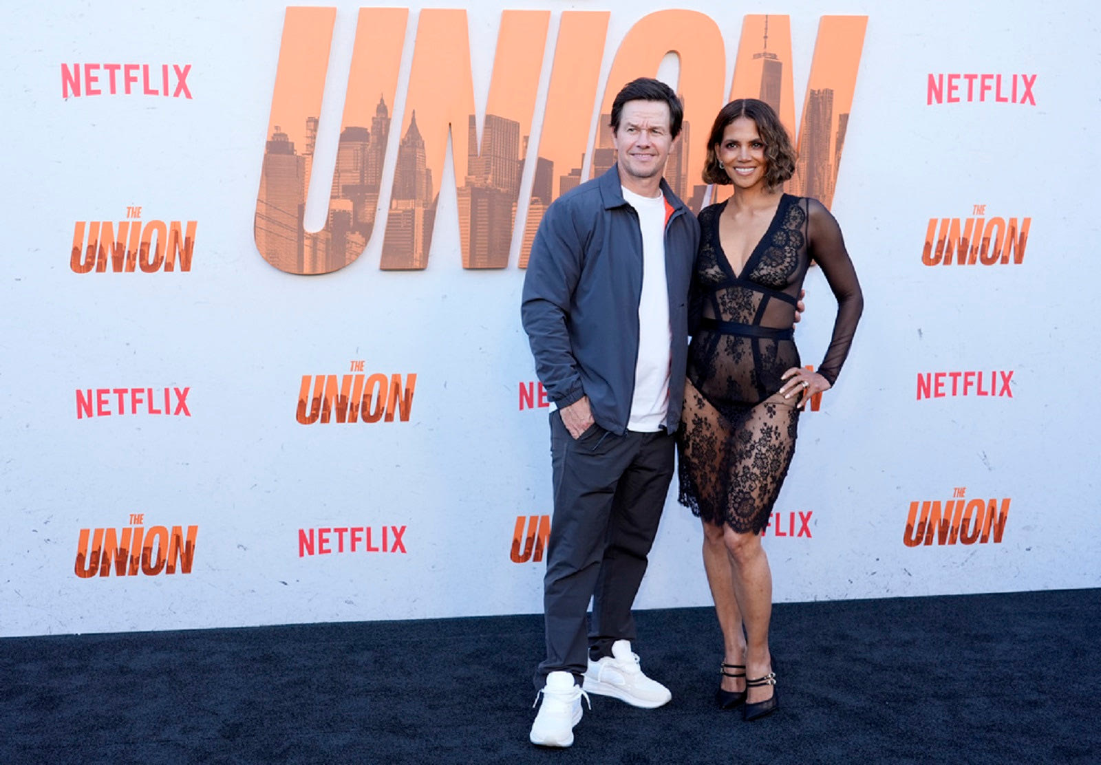 Η Χάλι Μπέρι στην πρεμιέρα της ταινίας "The Union" 