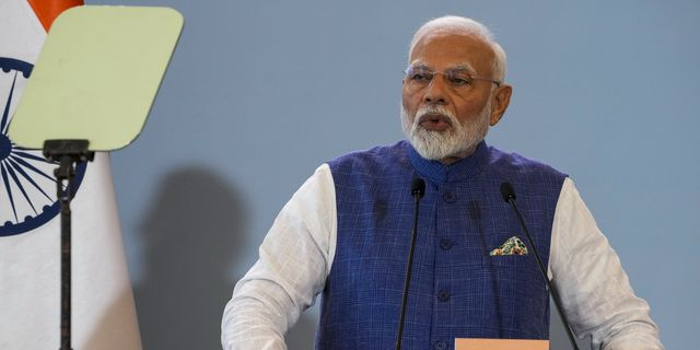 Μόντι: Η Ινδία δεσμεύεται να βελτιώσει τις σχέσεις με την Κίνα