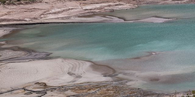 Στιγμιότυπο από την τεχνητή λίμνη του Μόρνου