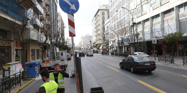 Πειραιάς: Διακοπή κυκλοφορίας λόγω καθίζησης οδοστρώματος