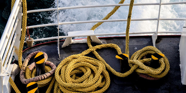 Την Τρίτη απολογούνται οι 11 συλληφθέντες για τη συμπλοκή σε πλοίο από Τήνο προς Ραφήνα