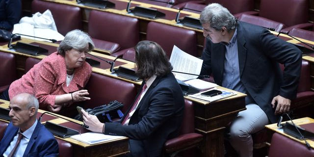 Εξώδικο της Αθηνάς Λινού στον Παύλο Πολάκη