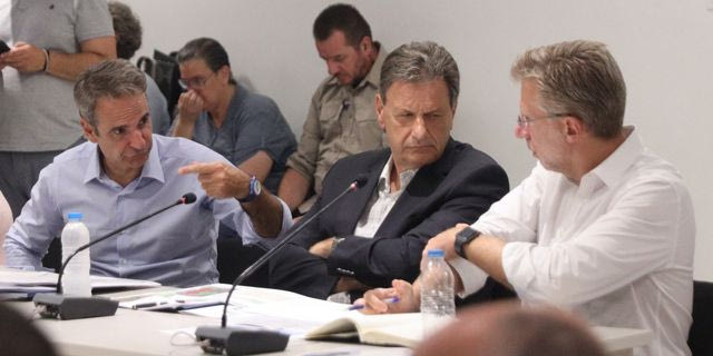 Κυριάκος Μητσοτάκης, Θεόδωρος Σκυλακάκης και Άκης Σκέρτσος
