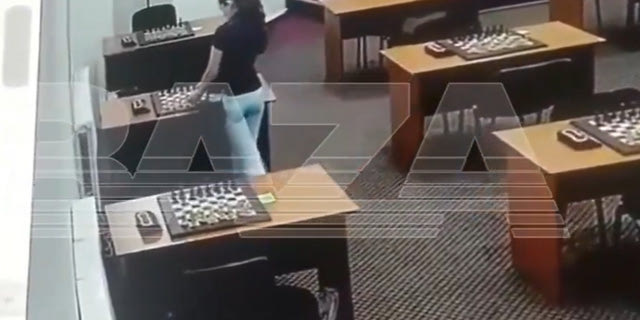 Ρωσίδα σκακίστρια προσπάθησε να δηλητηριάσει την αντίπαλό της – Βίντεο σοκ