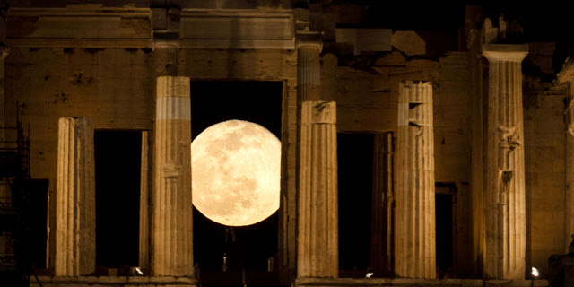 Πανσέληνος Οκτωβρίου: Πότε θα δούμε το “Φεγγάρι του Κυνηγού”