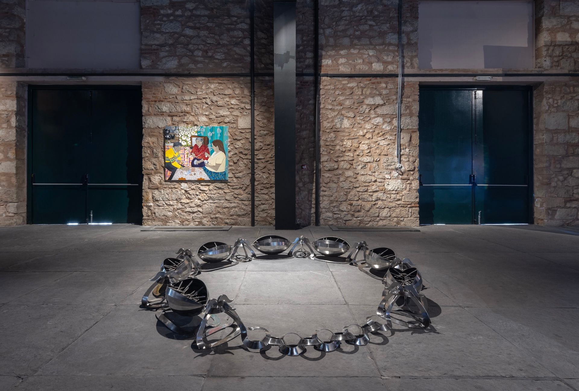 Καλλιόπη Λεμού Necklace, 2016 Ανοξείδωτο ατσάλι 29 × 230 × 230 εκ. Ευγενική παραχώρηση η καλλιτέχνης και Gazelli Art House