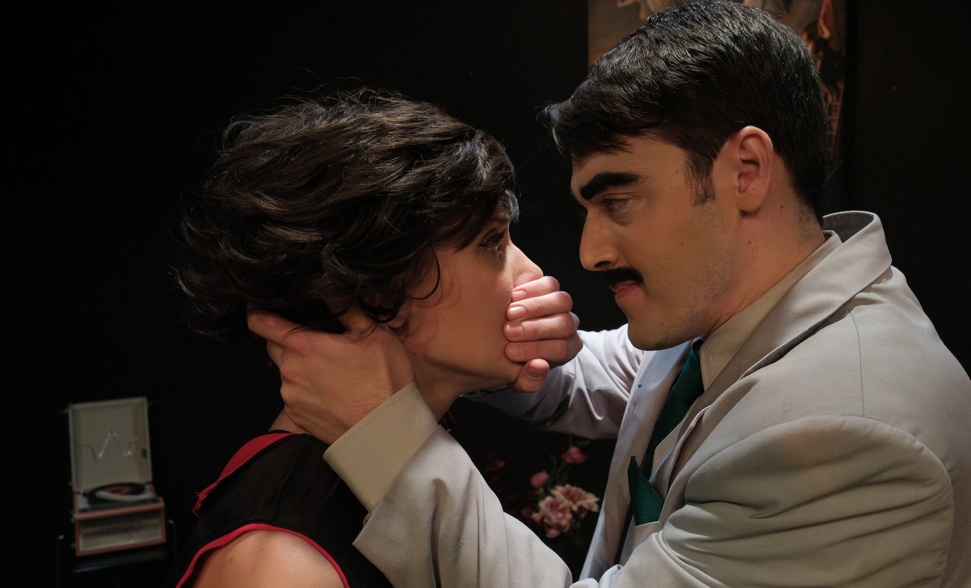 Μαχαίρι στο κόκαλο