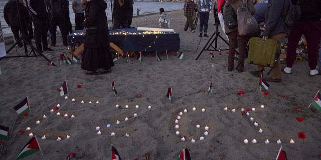 Τουρκία: Επαναπατρίστηκε η σορός της ακτιβίστριας Αϊσενούρ Εζγκί Εϊγκί