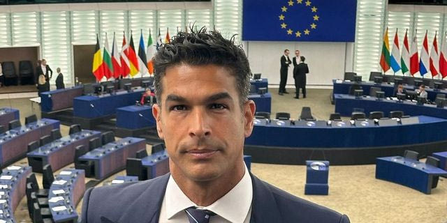 Η νέα αμφιλεγόμενη πρόταση του Νίκου Αναδιώτη αφορά τις μαθήτριες
