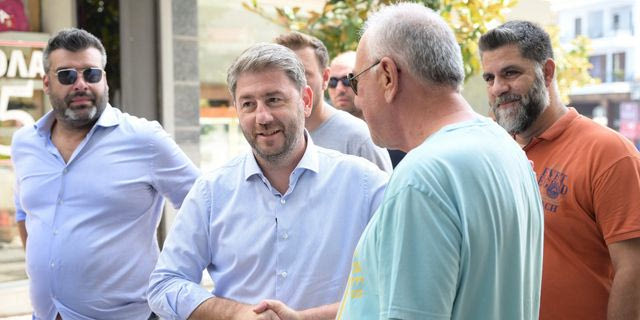 Ανδρουλάκης: Ο λαός πρέπει να επιλέξει υποσχέσεις ή πολιτική αλλαγή
