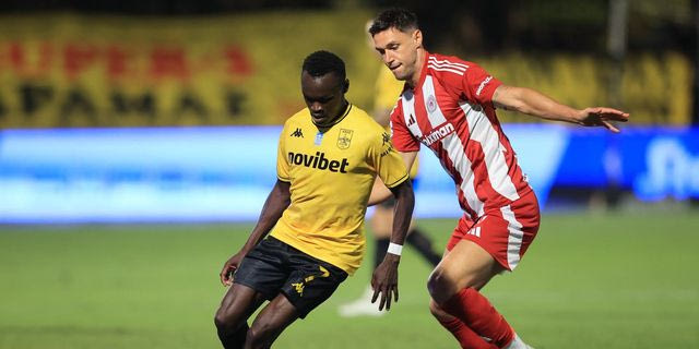 Στιγμιότυπο από το Άρης Ολυμπιακός